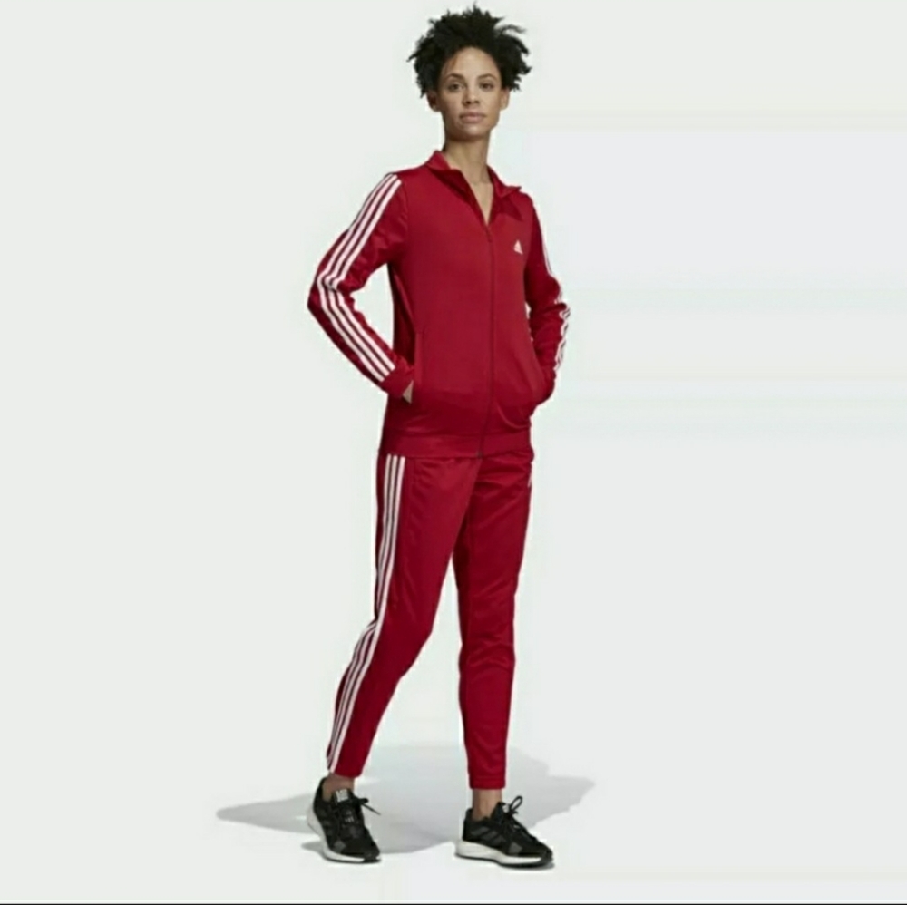 NEW**Adidas Women Track Suit Set XL